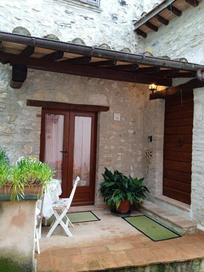 Appartamento Storico A Valle San Martino Di Spoleto Exterior foto