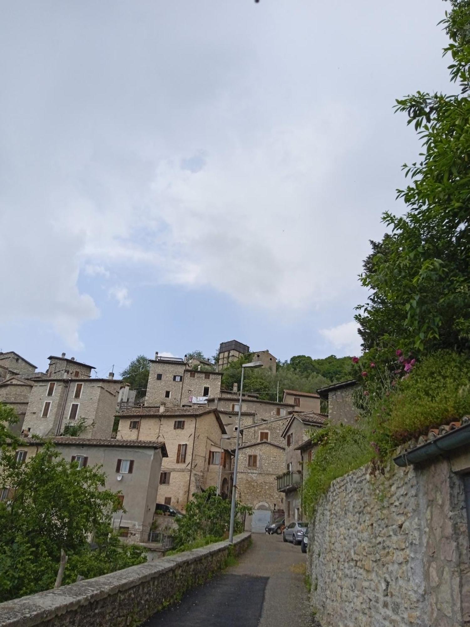 Appartamento Storico A Valle San Martino Di Spoleto Exterior foto