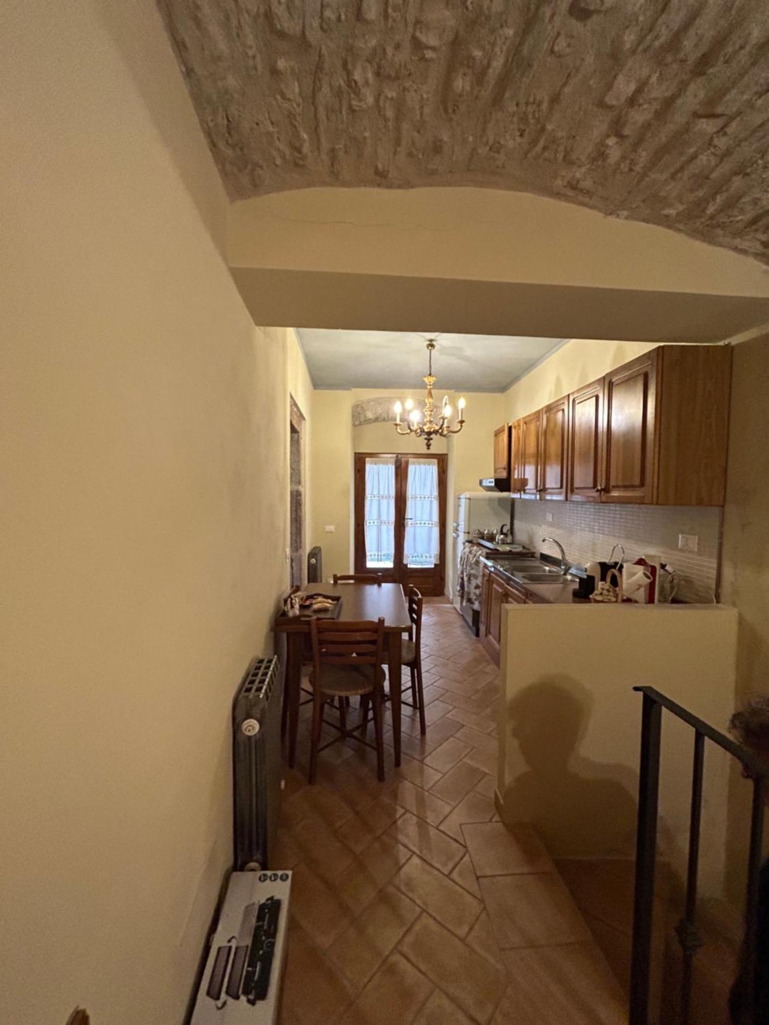 Appartamento Storico A Valle San Martino Di Spoleto Exterior foto