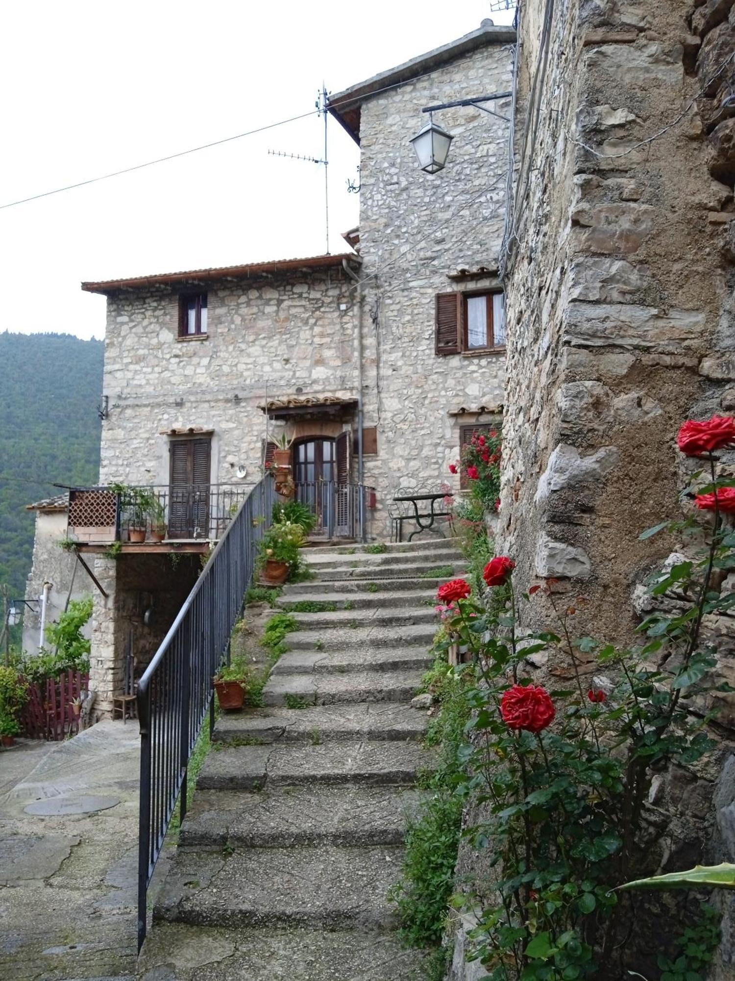 Appartamento Storico A Valle San Martino Di Spoleto Exterior foto